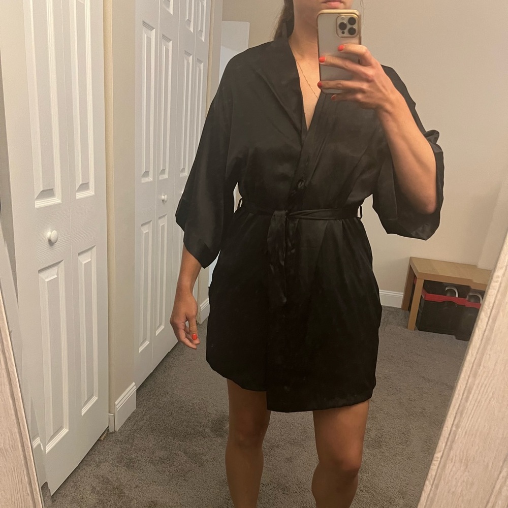 Victoria’s Secret Black Robe M\L